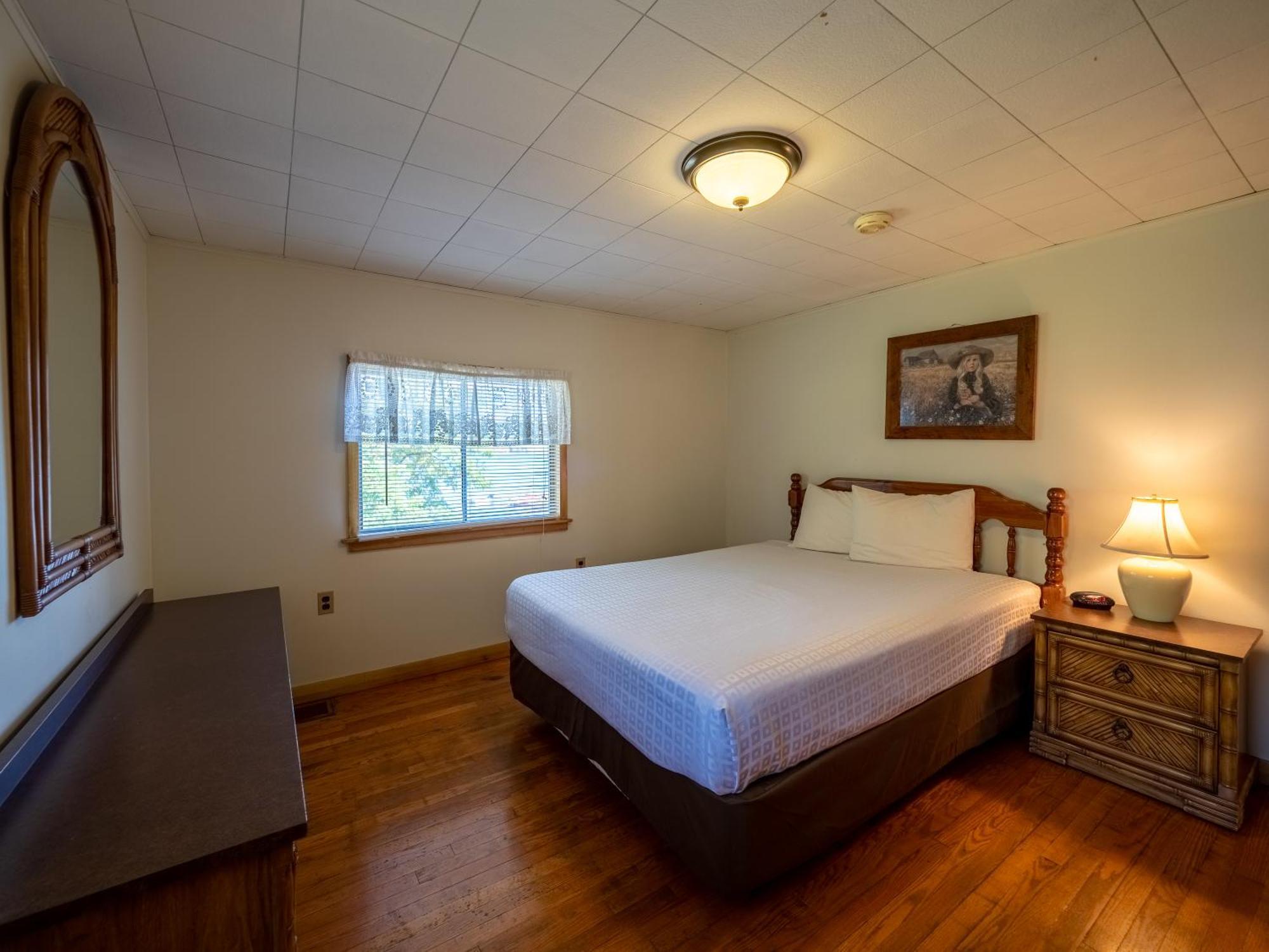 Lake 'N Pines Motel Cooperstown Extérieur photo