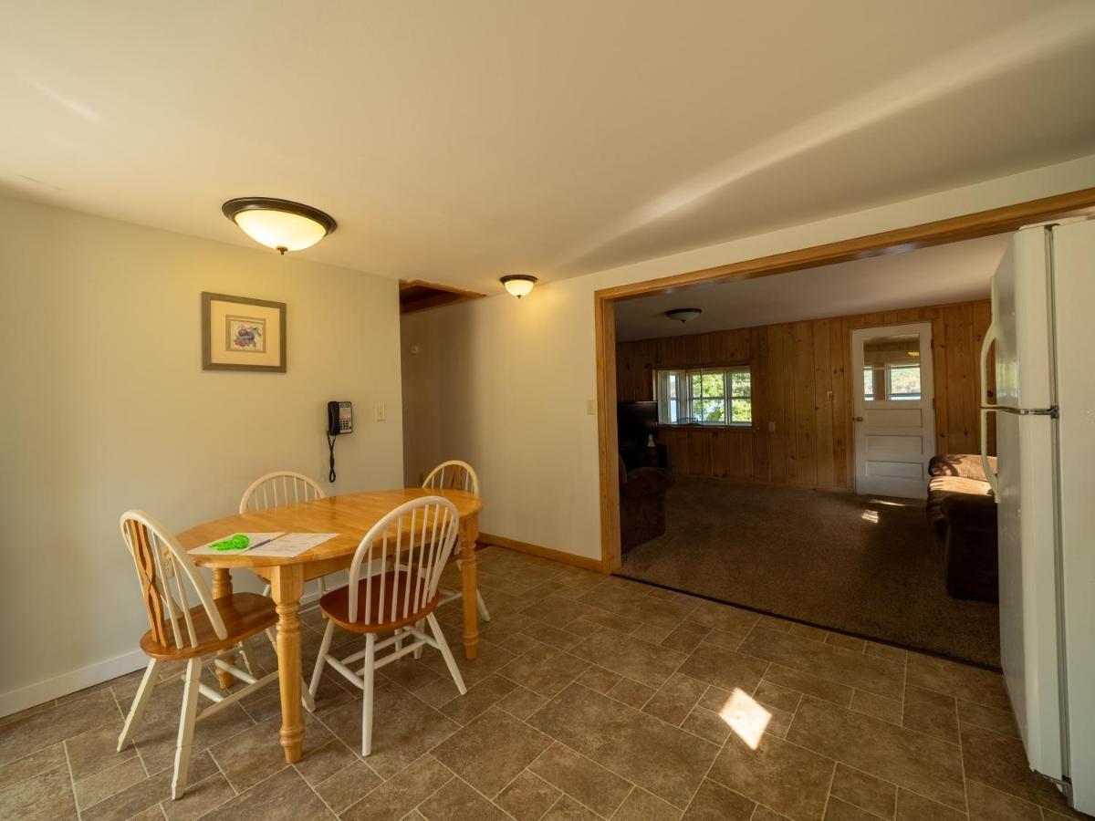 Lake 'N Pines Motel Cooperstown Extérieur photo