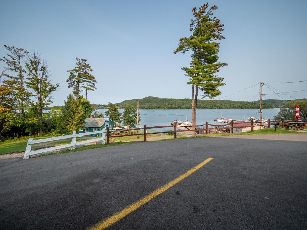 Lake 'N Pines Motel Cooperstown Extérieur photo