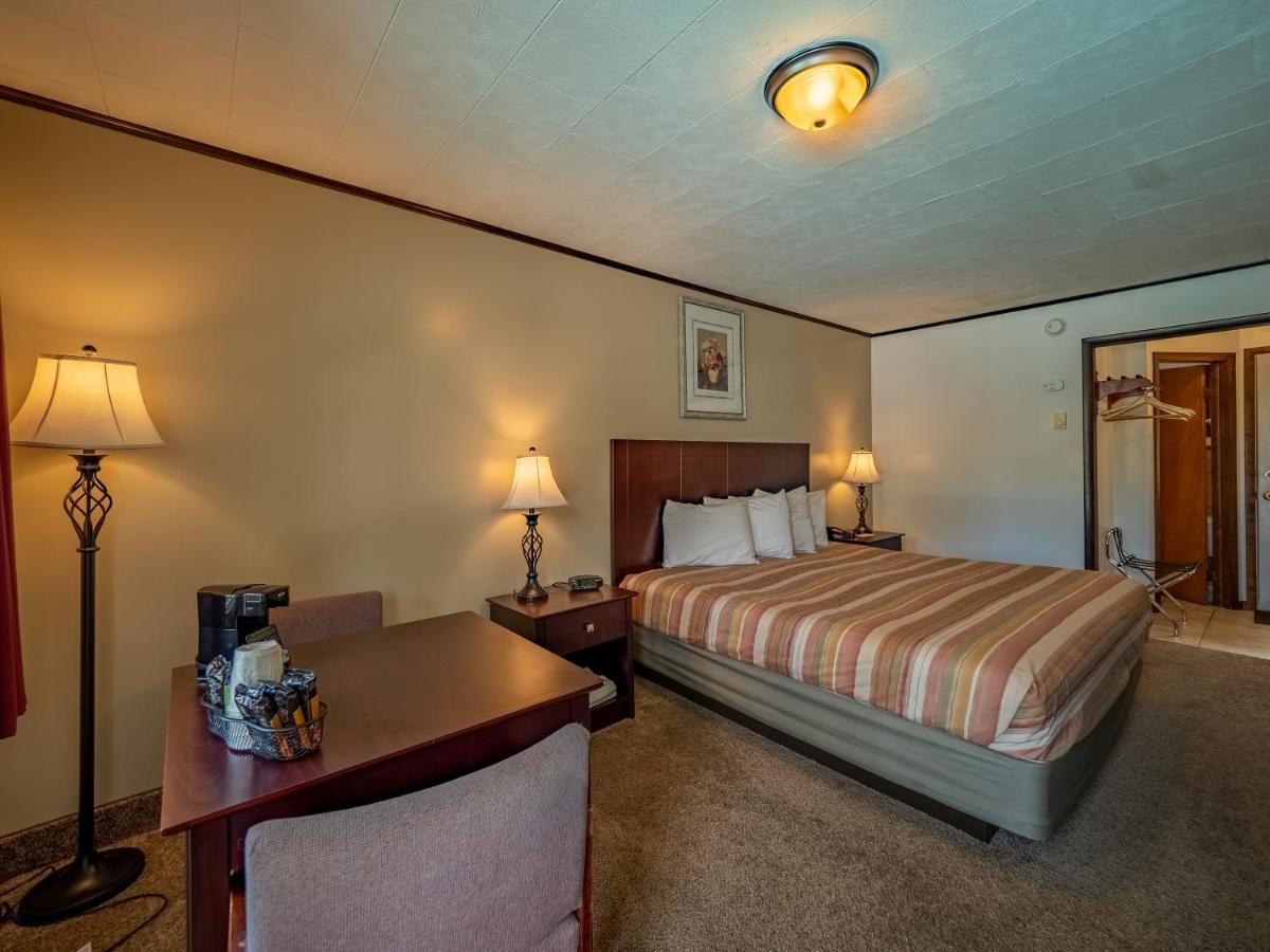 Lake 'N Pines Motel Cooperstown Extérieur photo